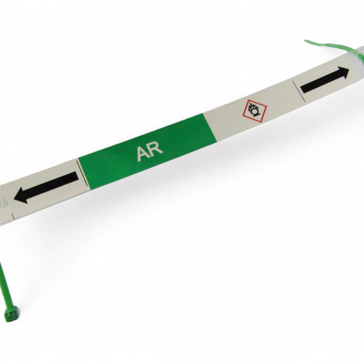 Soporte con bridas para etiquetado Cao Ingtec soporte para señalización con bridas y etiqueta serigrafiada pegada