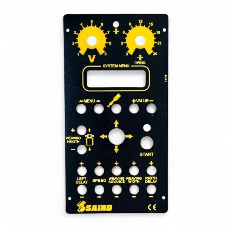 carátula de poliéster  para un dispositivo electrónico en color negro y amarillo con taladros